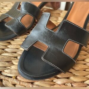 HERMÈS Oasis Sandal Iconic H with Block Heel NOIR Black